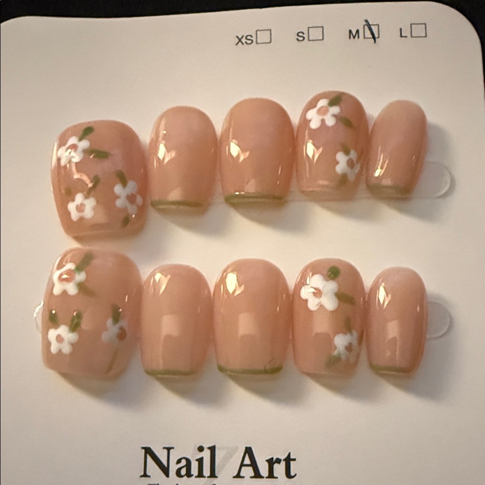 Floral Nail Art Set - Pink and White